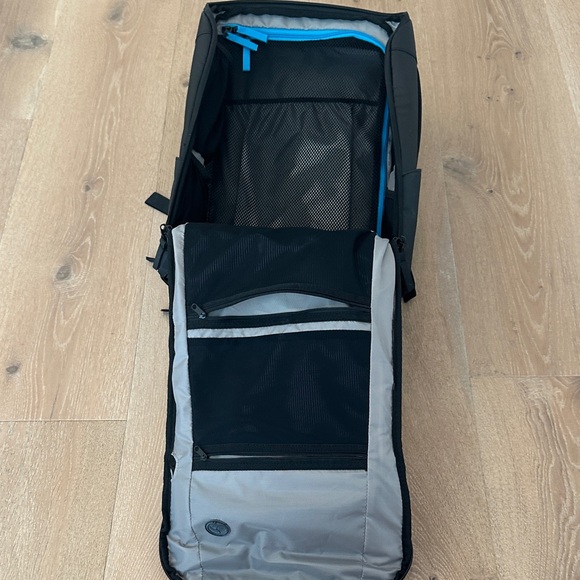 Nomatic Black Men's Travel Pack Backpack 20L Tech Techie Carry-On - Picture 5 of 10